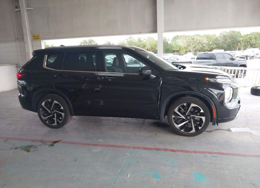 Photo 14 of 2022 Mitsubishi Outlander SEL 2.5 2WD/SEL SPECIAL EDITION 2WD (VIN JA4J3VA81NZ075638)