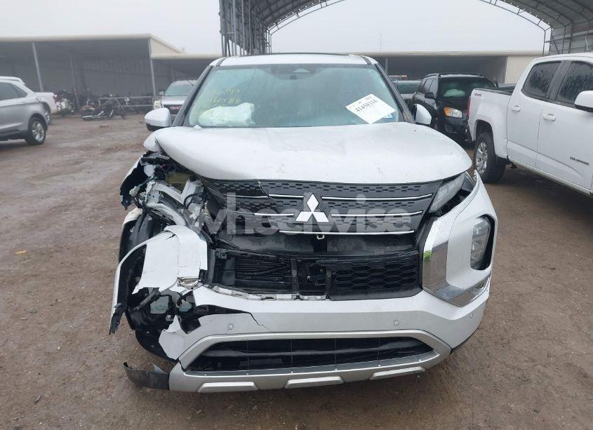 Photo 12 of 2024 Mitsubishi Outlander SE (VIN JA4J3VA81RZ007653)