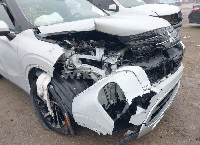 Photo 6 of 2024 Mitsubishi Outlander SE (VIN JA4J3VA81RZ007653)