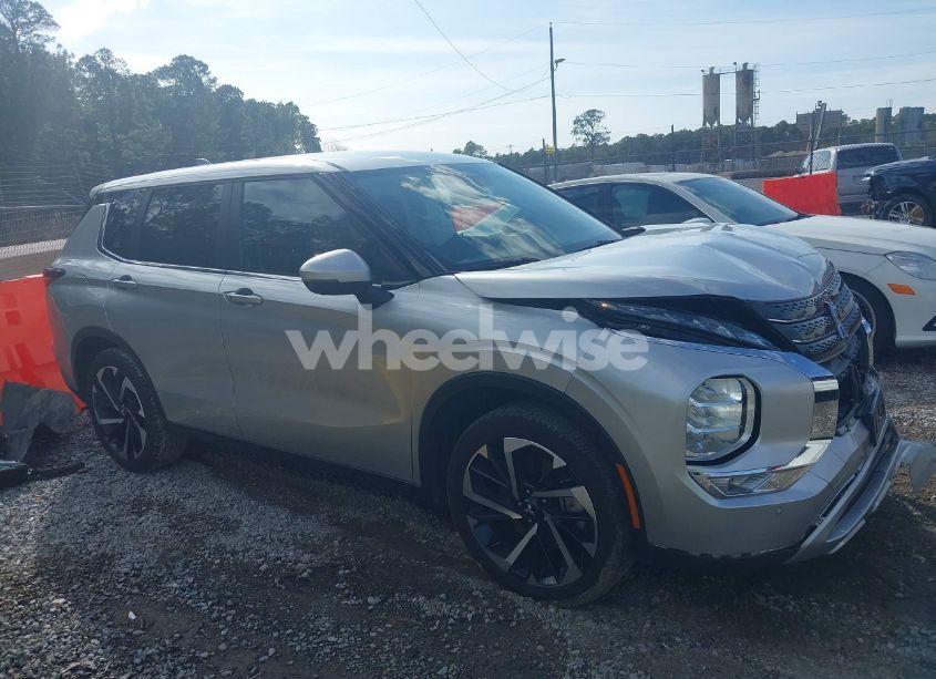 Photo 14 of 2024 Mitsubishi Outlander SE/SE BLACK EDITION/SE BLACK EDITION W/PANO ROOF S-AWC (VIN JA4J3VA81RZ025067)