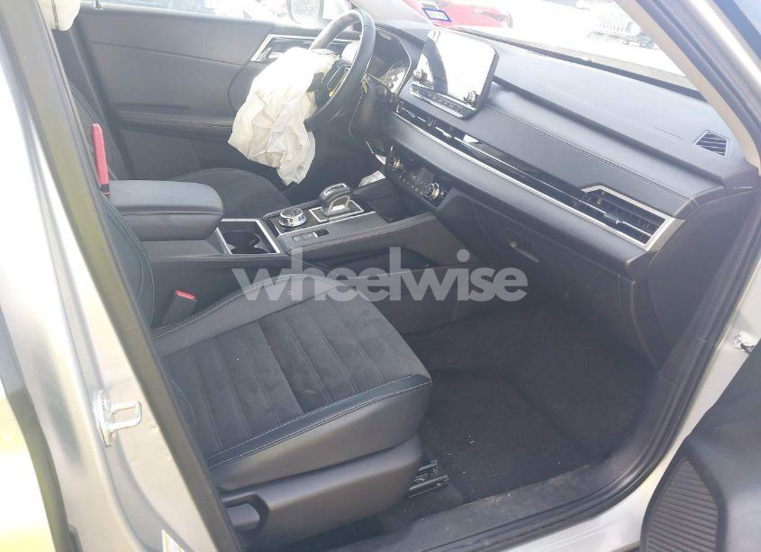 Photo 5 of 2024 Mitsubishi Outlander SE/SE BLACK EDITION/SE BLACK EDITION W/PANO ROOF S-AWC (VIN JA4J3VA81RZ025067)