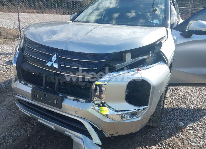 Photo 6 of 2024 Mitsubishi Outlander SE/SE BLACK EDITION/SE BLACK EDITION W/PANO ROOF S-AWC (VIN JA4J3VA81RZ025067)