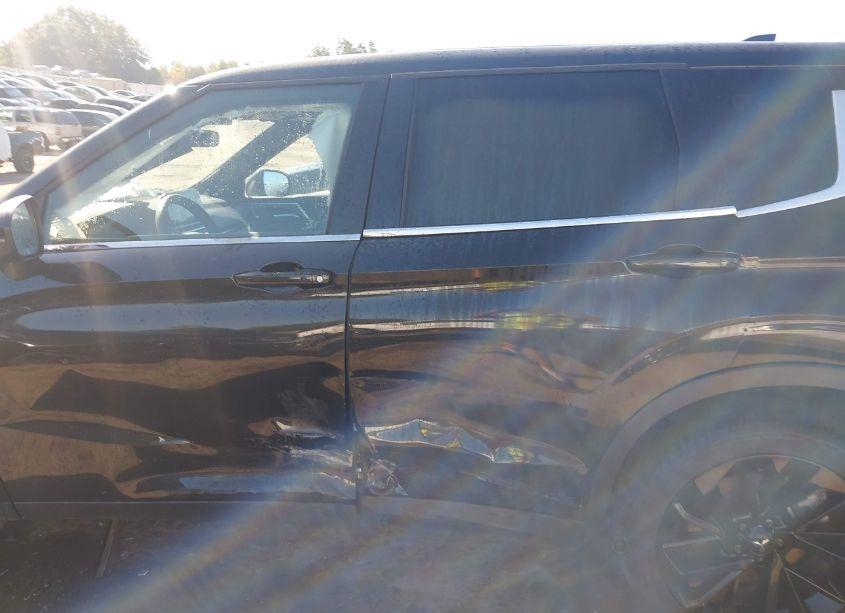 Photo 14 of 2024 Mitsubishi Outlander SE 2.5 2WD/SE BLACK EDITION S-AWC/SE BLACK EDITION W/PANO ROOF (VIN JA4J3VA81RZ028728)