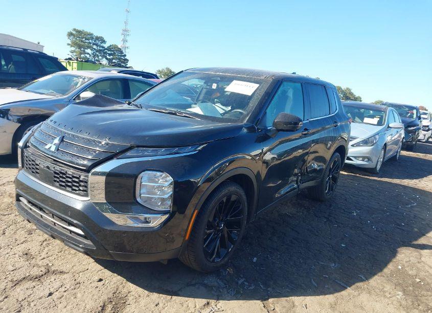 Photo 2 of 2024 Mitsubishi Outlander SE 2.5 2WD/SE BLACK EDITION S-AWC/SE BLACK EDITION W/PANO ROOF (VIN JA4J3VA81RZ028728)