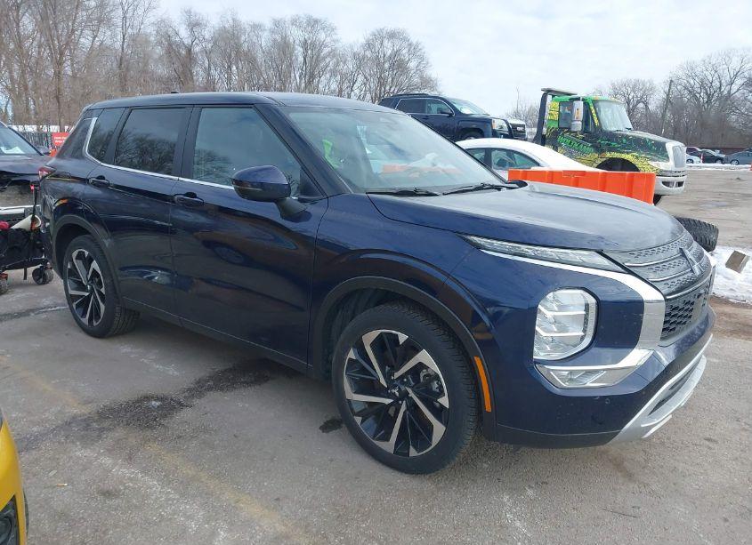 2024 Mitsubishi Outlander SE 2.5 2WD/SE BLACK EDITION S-AWC/SE BLACK EDITION W/PANO ROOF S-AWC (VIN JA4J3VA81RZ044539) main photo