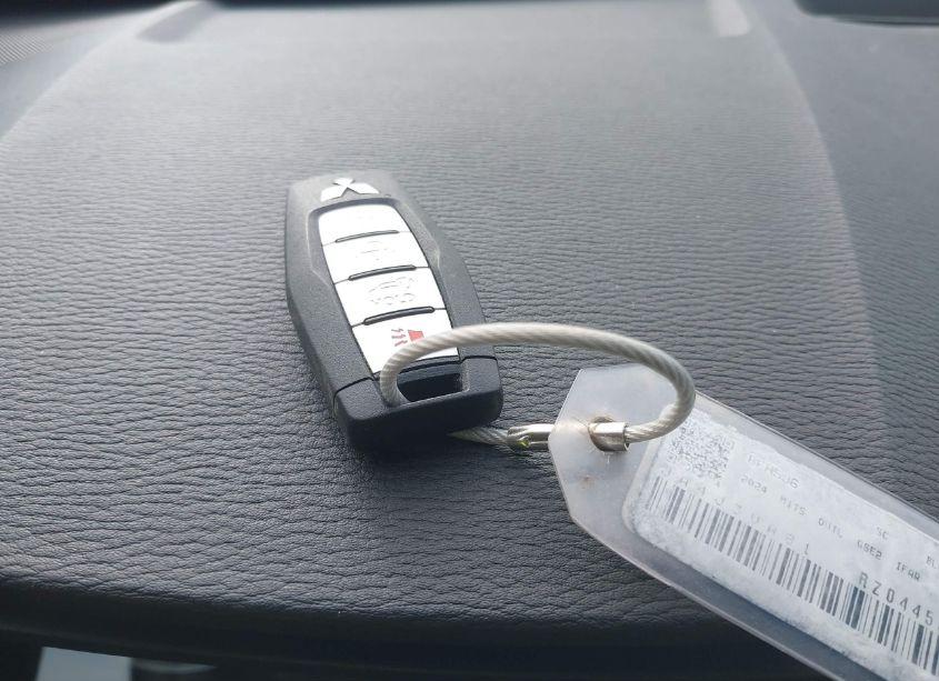 Photo 11 of 2024 Mitsubishi Outlander SE 2.5 2WD/SE BLACK EDITION S-AWC/SE BLACK EDITION W/PANO ROOF S-AWC (VIN JA4J3VA81RZ044539)