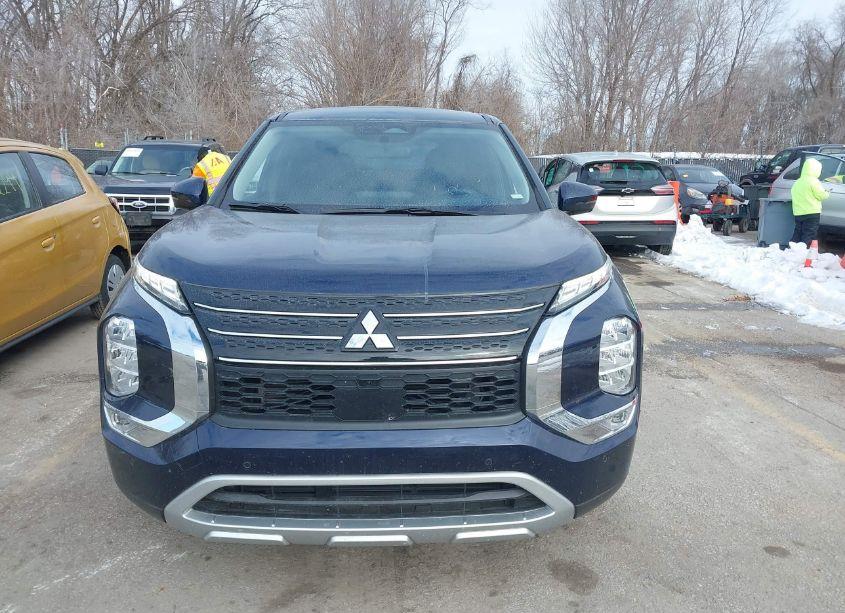 Photo 12 of 2024 Mitsubishi Outlander SE 2.5 2WD/SE BLACK EDITION S-AWC/SE BLACK EDITION W/PANO ROOF S-AWC (VIN JA4J3VA81RZ044539)