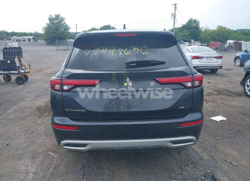 Photo 16 of 2024 Mitsubishi Outlander SE 2.5 2WD/SE BLACK EDITION S-AWC/SE BLACK EDITION W/PANO ROOF S-AWC (VIN JA4J3VA81RZ049952)
