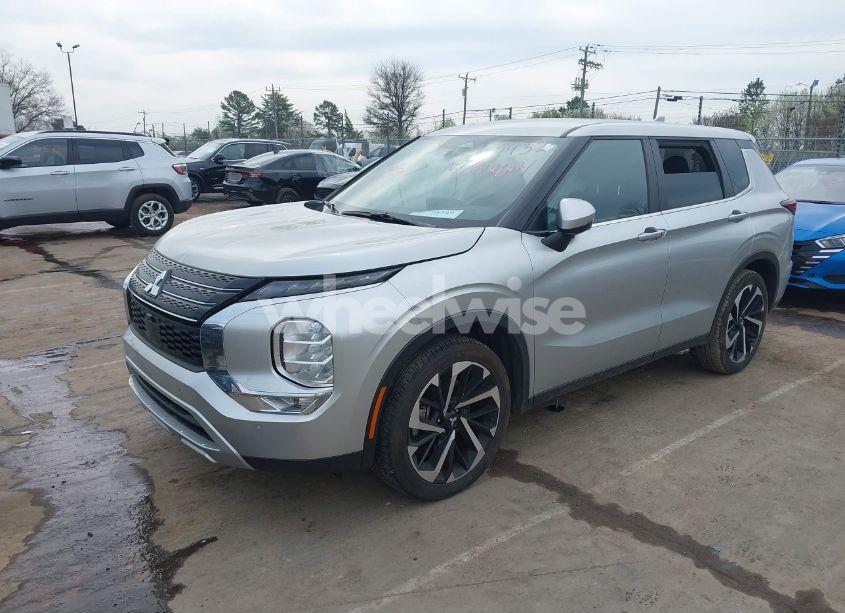 Photo 2 of 2024 Mitsubishi Outlander SE/SE BLACK EDITION/SE BLACK EDITION W/PANO ROOF S-AWC (VIN JA4J3VA81RZ059932)