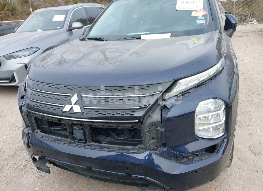 Photo 12 of 2024 Mitsubishi Outlander SE 2.5 2WD/SE BLACK EDITION S-AWC/SE BLACK EDITION W/PANO ROOF S-AWC (VIN JA4J3VA81RZ068887)