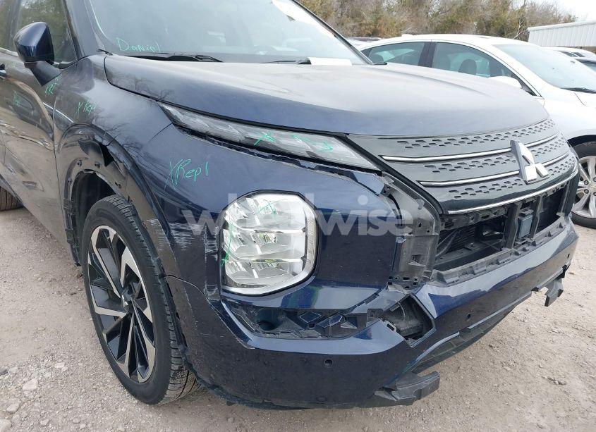 Photo 6 of 2024 Mitsubishi Outlander SE 2.5 2WD/SE BLACK EDITION S-AWC/SE BLACK EDITION W/PANO ROOF S-AWC (VIN JA4J3VA81RZ068887)