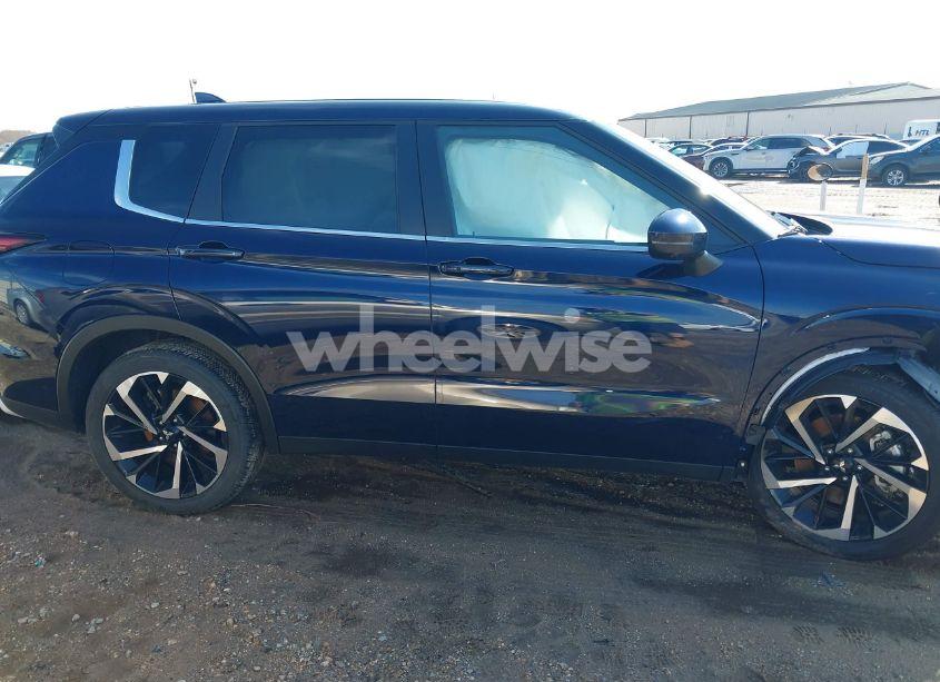 Photo 12 of 2024 Mitsubishi Outlander SE/SE BLACK EDITION/SE BLACK EDITION W/PANO ROOF S-AWC (VIN JA4J3VA82RZ068171)