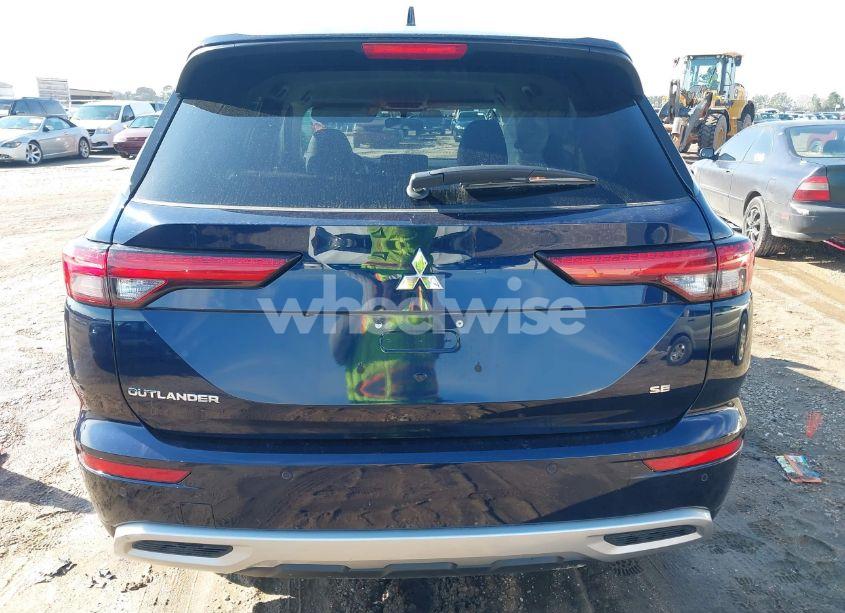 Photo 15 of 2024 Mitsubishi Outlander SE/SE BLACK EDITION/SE BLACK EDITION W/PANO ROOF S-AWC (VIN JA4J3VA82RZ068171)