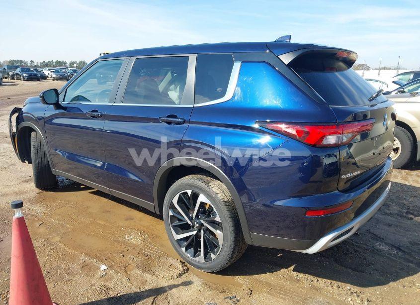 Photo 3 of 2024 Mitsubishi Outlander SE/SE BLACK EDITION/SE BLACK EDITION W/PANO ROOF S-AWC (VIN JA4J3VA82RZ068171)