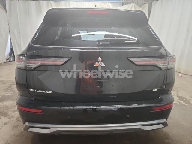 Photo 9 of 2025 MITSUBISHI OUTLANDER SE N/A (VIN JA4J3VA82SZ034561)