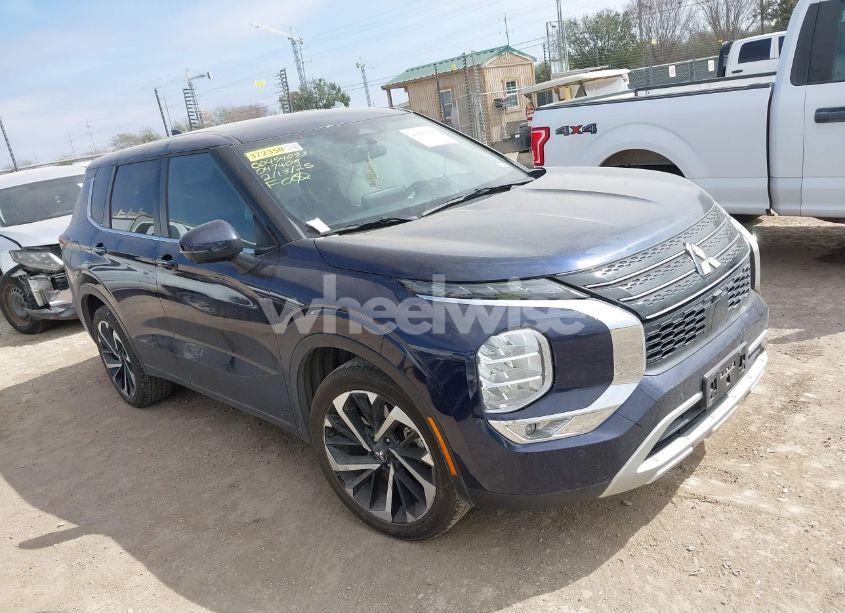 2024 Mitsubishi Outlander SE/SE BLACK EDITION/SE BLACK EDITION W/PANO ROOF S-AWC (VIN JA4J3VA83RZ047409) main photo