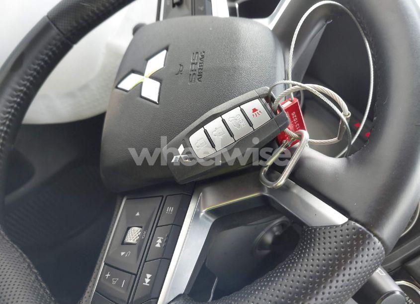 Photo 11 of 2024 Mitsubishi Outlander SE/SE BLACK EDITION/SE BLACK EDITION W/PANO ROOF S-AWC (VIN JA4J3VA83RZ047409)