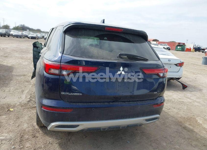 Photo 16 of 2024 Mitsubishi Outlander SE/SE BLACK EDITION/SE BLACK EDITION W/PANO ROOF S-AWC (VIN JA4J3VA83RZ047409)