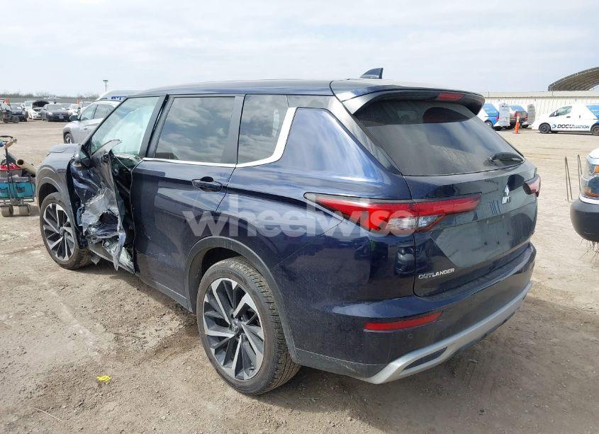 Photo 3 of 2024 Mitsubishi Outlander SE/SE BLACK EDITION/SE BLACK EDITION W/PANO ROOF S-AWC (VIN JA4J3VA83RZ047409)