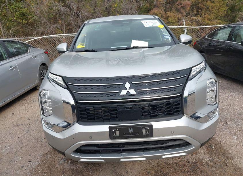 Photo 12 of 2024 Mitsubishi Outlander SE 2.5 2WD/SE BLACK EDITION S-AWC/SE BLACK EDITION W/PANO ROOF (VIN JA4J3VA83RZ070477)