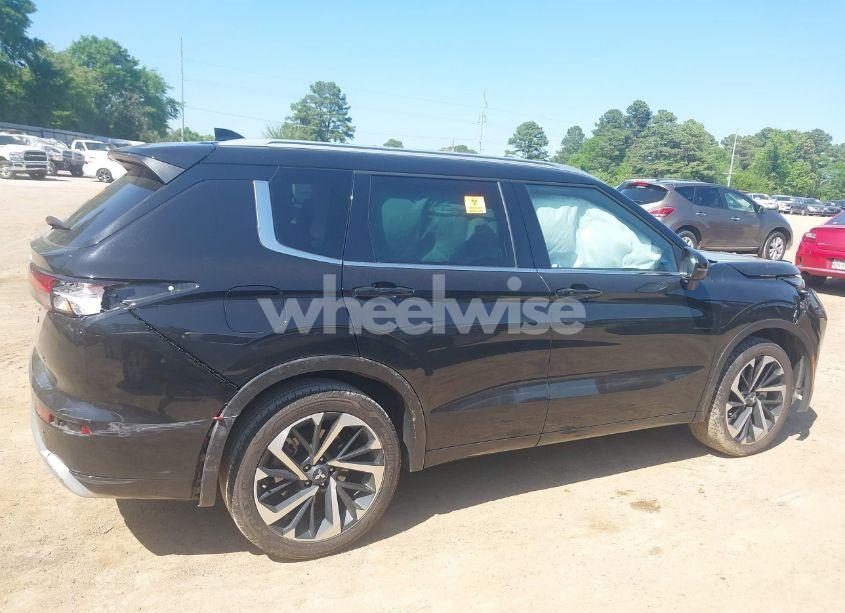 Photo 14 of 2022 Mitsubishi Outlander (VIN JA4J3VA84NZ091834)