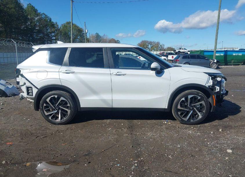 Photo 14 of 2024 Mitsubishi Outlander SE 2.5 2WD (VIN JA4J3VA84RZ055485)