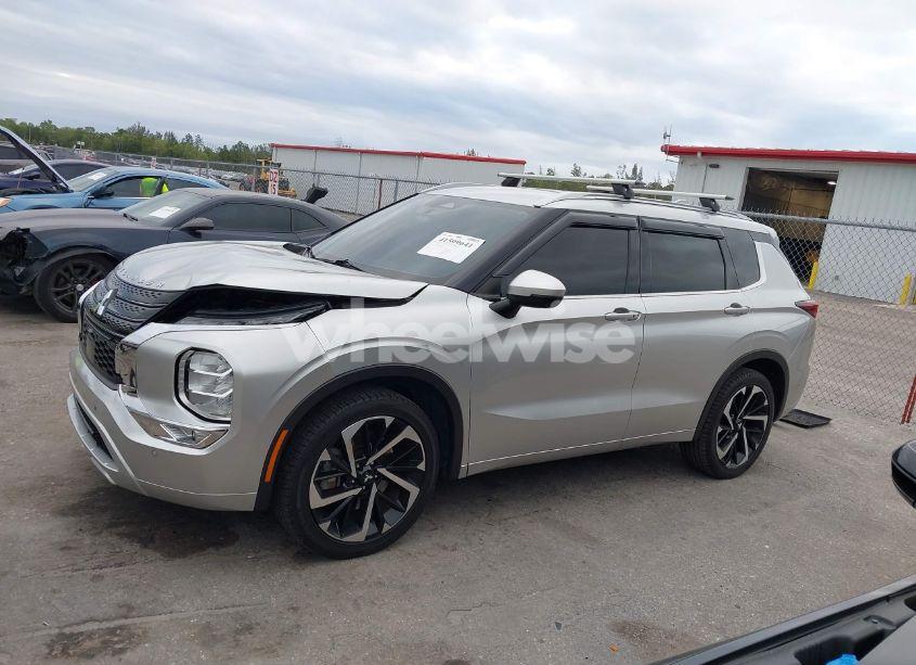 Photo 14 of 2022 Mitsubishi Outlander SEL 2.5 2WD/SEL SPECIAL EDITION (VIN JA4J3VA85NZ058437)