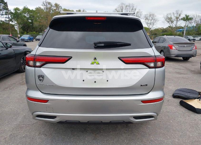 Photo 16 of 2022 Mitsubishi Outlander SEL 2.5 2WD/SEL SPECIAL EDITION (VIN JA4J3VA85NZ058437)