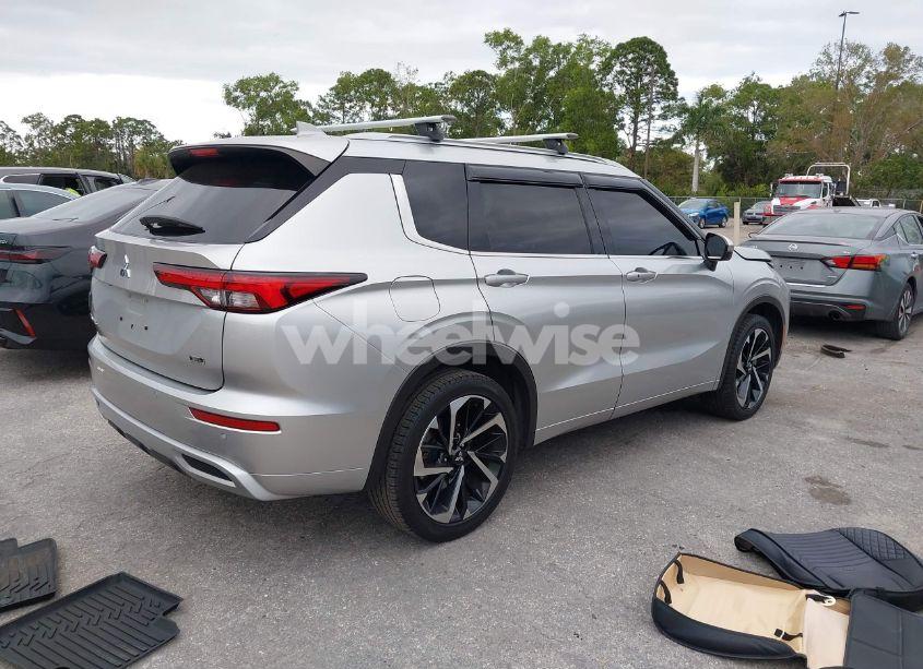 Photo 4 of 2022 Mitsubishi Outlander SEL 2.5 2WD/SEL SPECIAL EDITION (VIN JA4J3VA85NZ058437)
