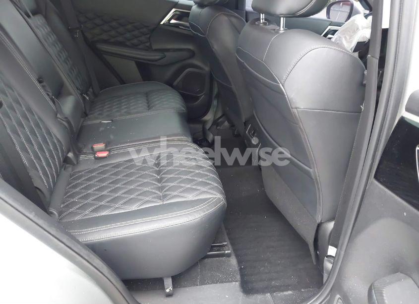 Photo 8 of 2022 Mitsubishi Outlander SEL 2.5 2WD/SEL SPECIAL EDITION (VIN JA4J3VA85NZ058437)