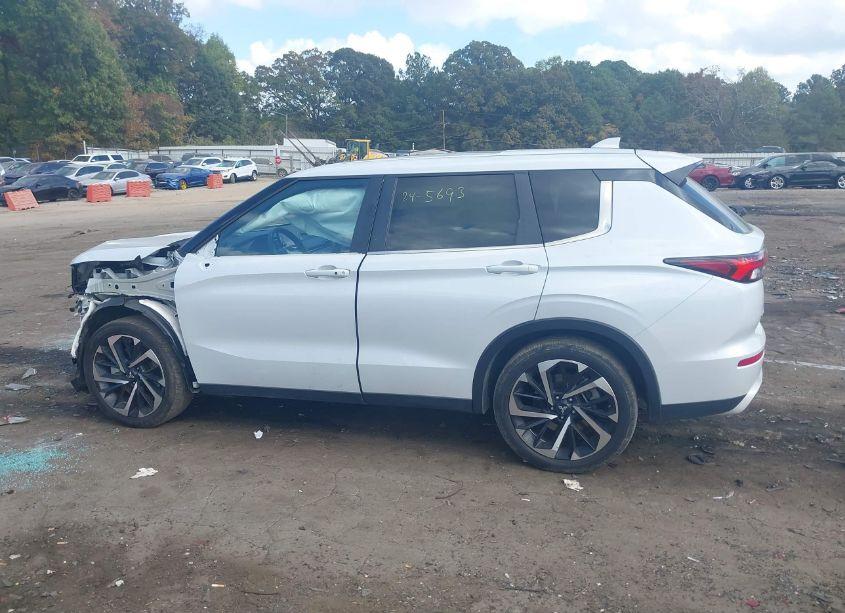 Photo 14 of 2024 Mitsubishi Outlander SE 2.5 2WD (VIN JA4J3VA85RZ021376)