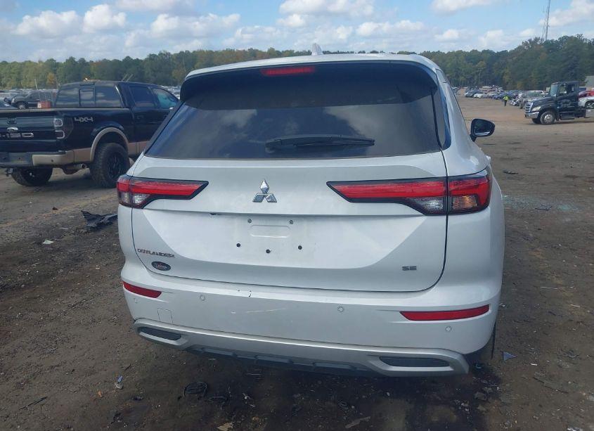 Photo 16 of 2024 Mitsubishi Outlander SE 2.5 2WD (VIN JA4J3VA85RZ021376)