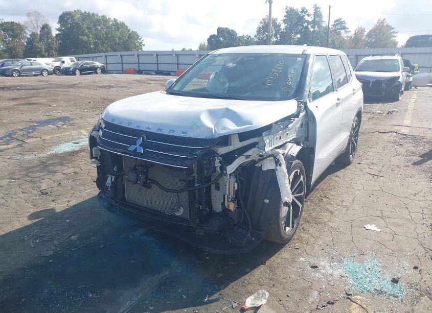 Photo 2 of 2024 Mitsubishi Outlander SE 2.5 2WD (VIN JA4J3VA85RZ021376)