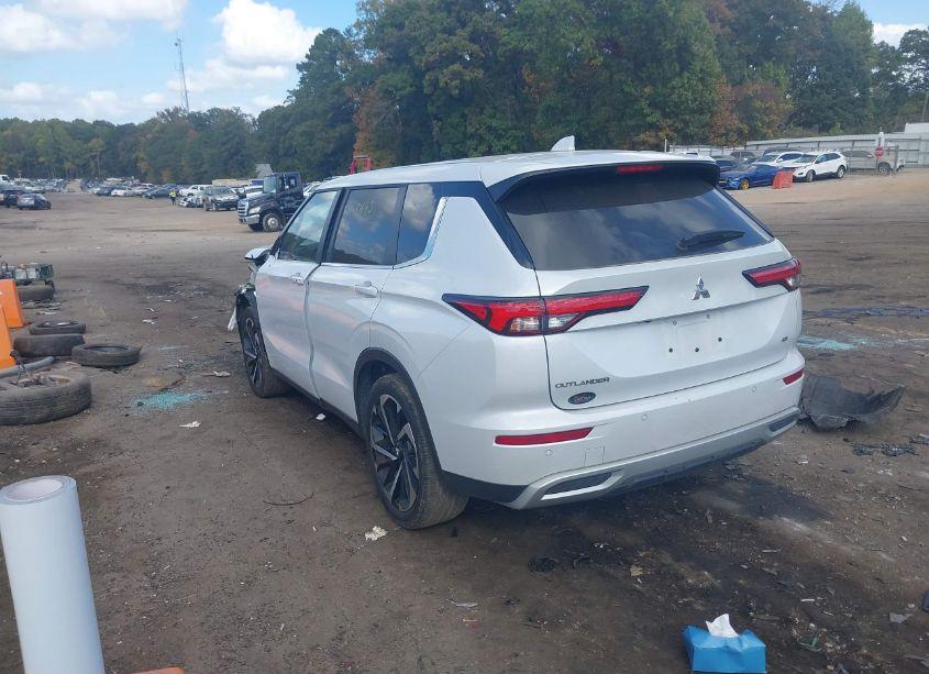 Photo 3 of 2024 Mitsubishi Outlander SE 2.5 2WD (VIN JA4J3VA85RZ021376)