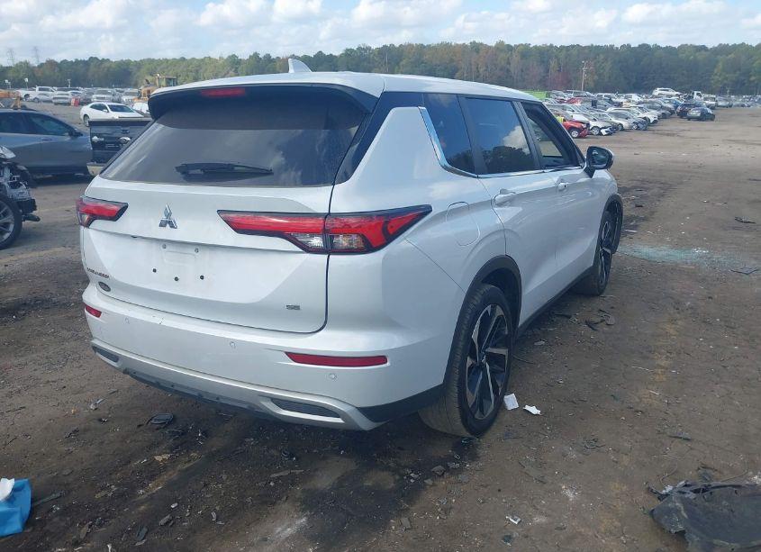 Photo 4 of 2024 Mitsubishi Outlander SE 2.5 2WD (VIN JA4J3VA85RZ021376)