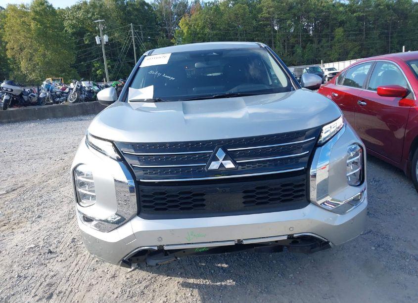 Photo 12 of 2024 Mitsubishi Outlander SE 2.5 2WD/SE BLACK EDITION S-AWC/SE BLACK EDITION W/PANO ROOF (VIN JA4J3VA85RZ038159)