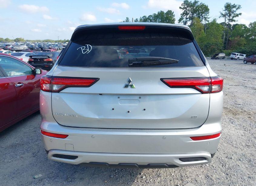 Photo 16 of 2024 Mitsubishi Outlander SE 2.5 2WD/SE BLACK EDITION S-AWC/SE BLACK EDITION W/PANO ROOF (VIN JA4J3VA85RZ038159)