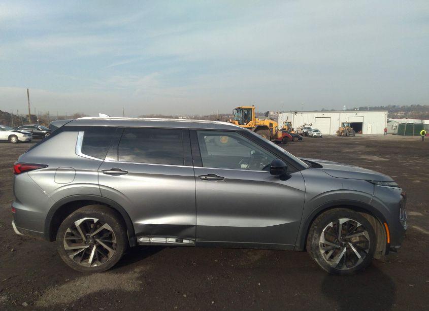 Photo 13 of 2022 Mitsubishi Outlander SEL/SEL SPECIAL EDITION (VIN JA4J3VA86NZ024815)