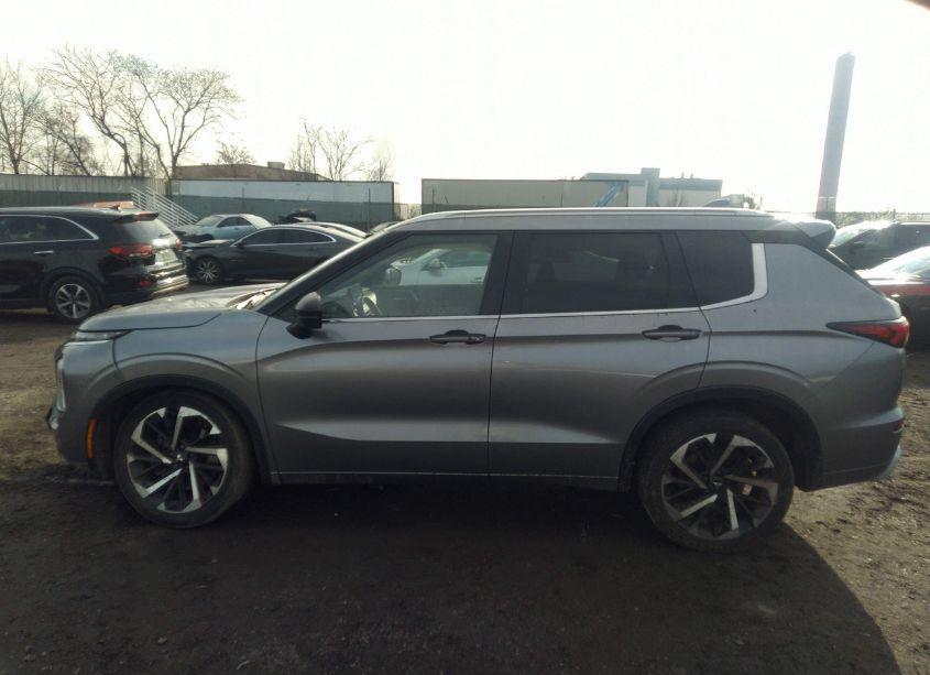 Photo 14 of 2022 Mitsubishi Outlander SEL/SEL SPECIAL EDITION (VIN JA4J3VA86NZ024815)