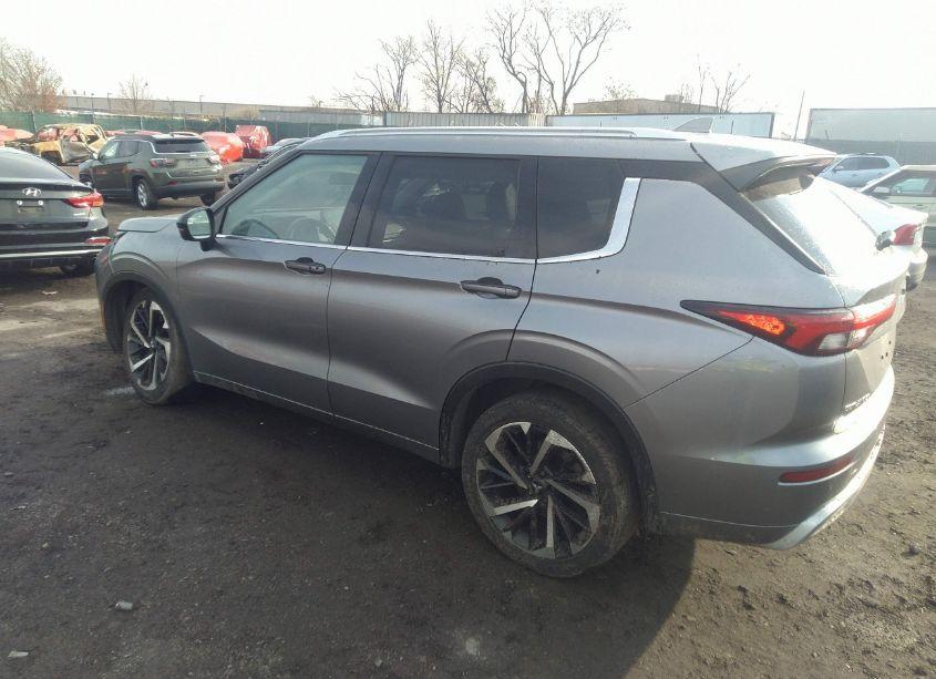 Photo 3 of 2022 Mitsubishi Outlander SEL/SEL SPECIAL EDITION (VIN JA4J3VA86NZ024815)