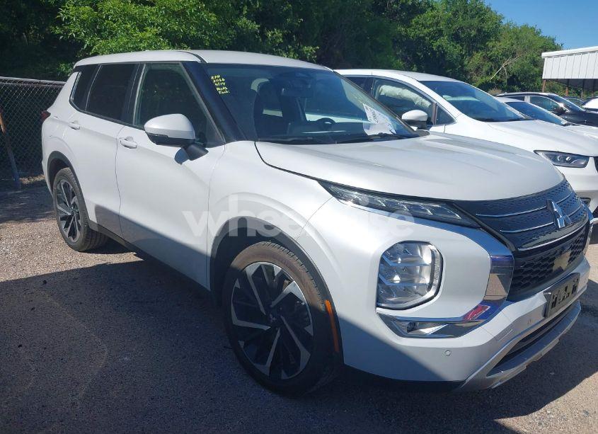 2024 Mitsubishi Outlander SE 2.5 2WD/SE BLACK EDITION S-AWC/SE BLACK EDITION W/PANO ROOF S-AWC (VIN JA4J3VA86RZ024500) main photo