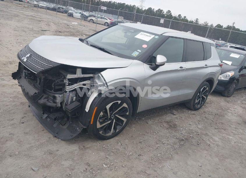 Photo 2 of 2024 Mitsubishi Outlander SE/SE BLACK EDITION/SE BLACK EDITION W/PANO ROOF S-AWC (VIN JA4J3VA86RZ067072)