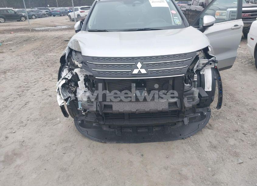 Photo 6 of 2024 Mitsubishi Outlander SE/SE BLACK EDITION/SE BLACK EDITION W/PANO ROOF S-AWC (VIN JA4J3VA86RZ067072)