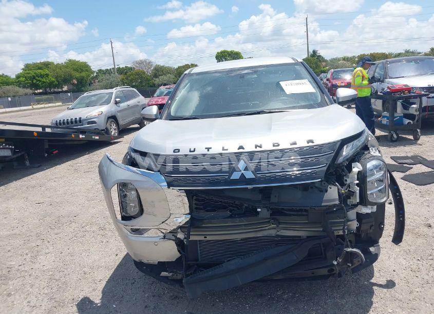 Photo 13 of 2024 Mitsubishi Outlander SE 2.5 2WD (VIN JA4J3VA87RZ012811)