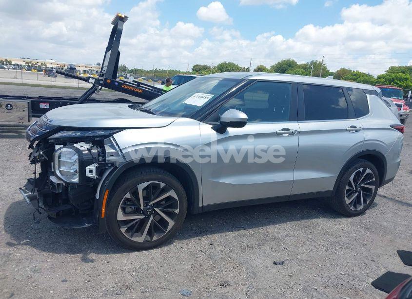 Photo 15 of 2024 Mitsubishi Outlander SE 2.5 2WD (VIN JA4J3VA87RZ012811)