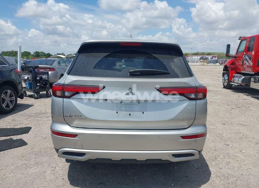 Photo 17 of 2024 Mitsubishi Outlander SE 2.5 2WD (VIN JA4J3VA87RZ012811)