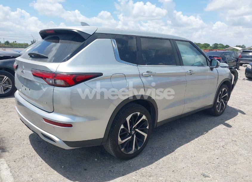 Photo 4 of 2024 Mitsubishi Outlander SE 2.5 2WD (VIN JA4J3VA87RZ012811)