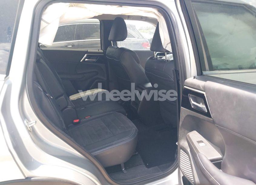 Photo 8 of 2024 Mitsubishi Outlander SE 2.5 2WD (VIN JA4J3VA87RZ012811)