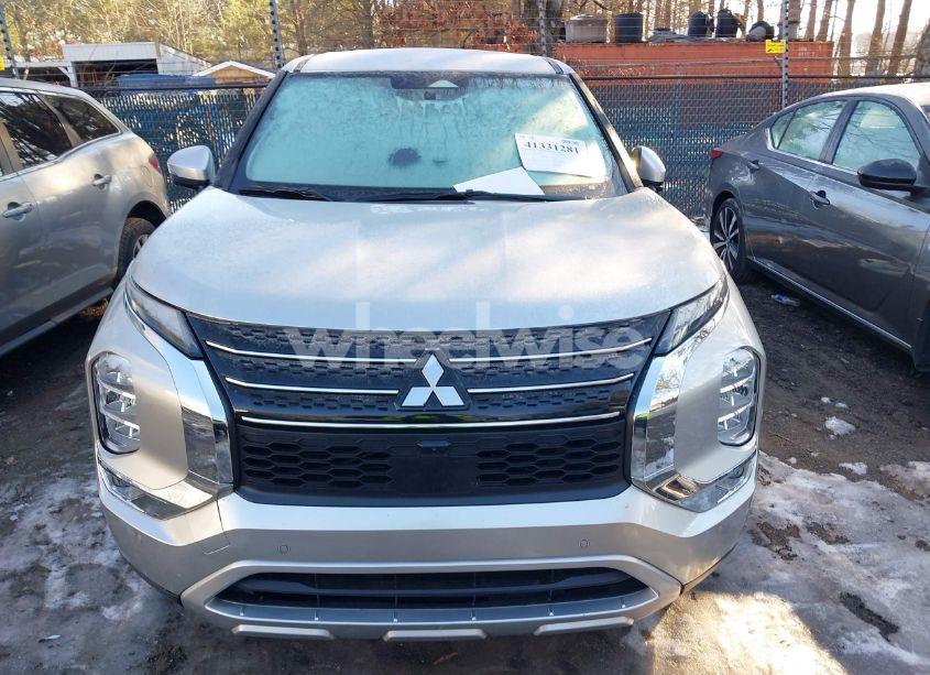 Photo 6 of 2024 Mitsubishi Outlander SE 2.5 2WD/SE BLACK EDITION S-AWC/SE BLACK EDITION W/PANO ROOF S-AWC (VIN JA4J3VA87RZ027177)