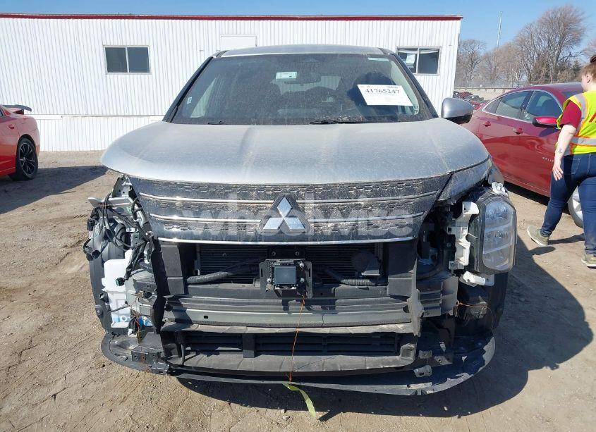 Photo 13 of 2024 Mitsubishi Outlander SE/SE BLACK EDITION/SE BLACK EDITION W/PANO ROOF S-AWC (VIN JA4J3VA87RZ038163)